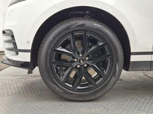 2026 Land Rover Range Rover Velar P250 Dynamic SE
