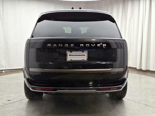 2024 Land Rover Range Rover P530 SE