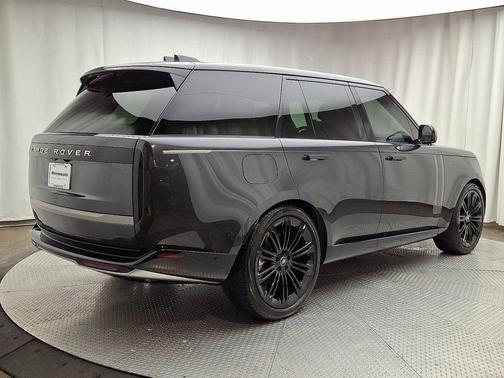 2024 Land Rover Range Rover P530 SE
