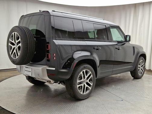 2025 Land Rover Defender P400 S