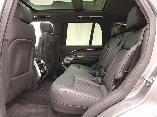 2024 Land Rover Range Rover P400 SE