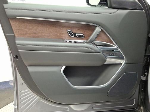 2024 Land Rover Range Rover P400 SE