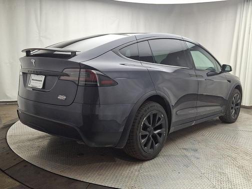 2022 Tesla Model X Plaid