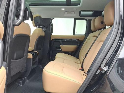 2025 Land Rover Defender P300