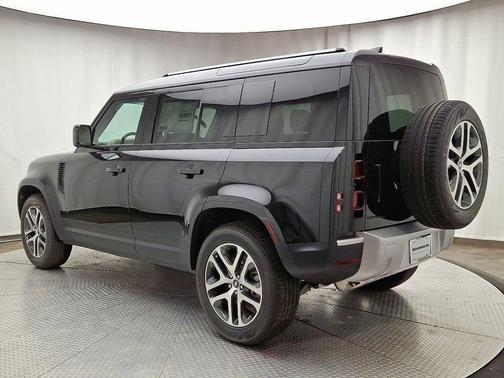 2025 Land Rover Defender P300