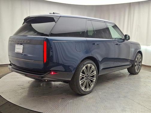 2026 Land Rover Range Rover SE