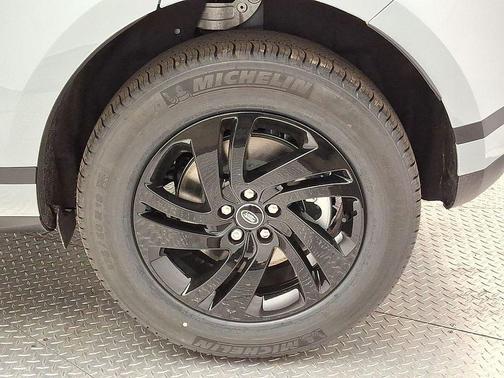 2026 Land Rover Range Rover Evoque Core S