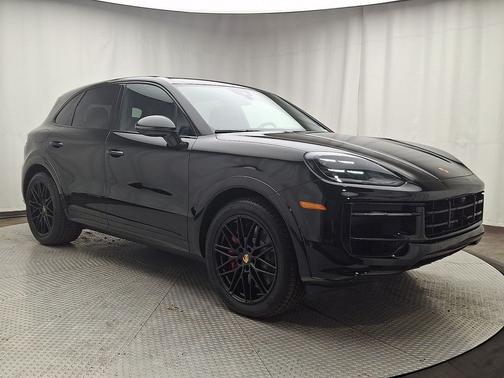 Black 2024 Porsche Cayenne Cayenne S
