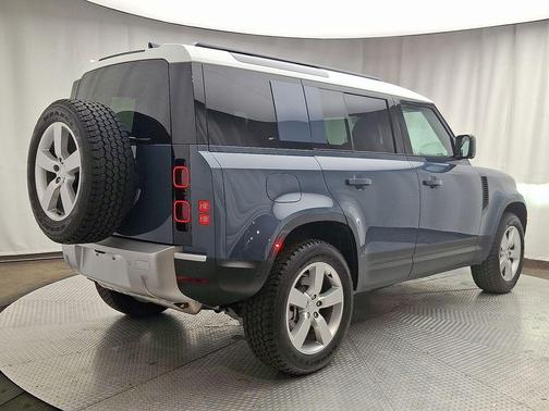 2025 Land Rover Defender P400 S