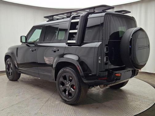 2024 Land Rover Defender 110 X
