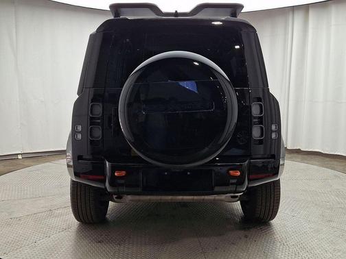 2024 Land Rover Defender 110 X