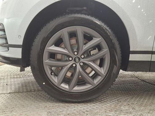 Arroios Grey 2026 Land Rover Range Rover Velar P400 Dynamic SE