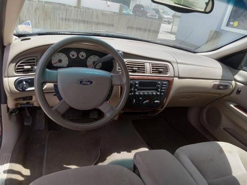 2005 Ford Taurus SEL