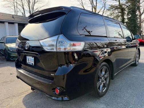 2019 Toyota Sienna SE Premium