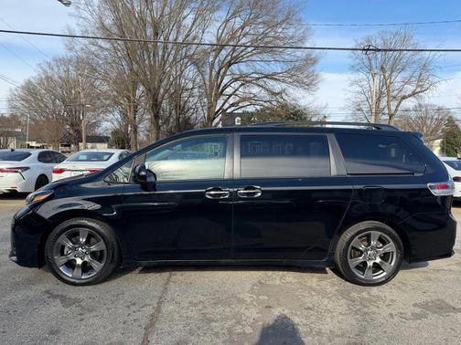 2019 Toyota Sienna SE Premium