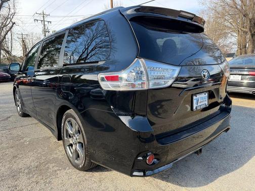 2019 Toyota Sienna SE Premium