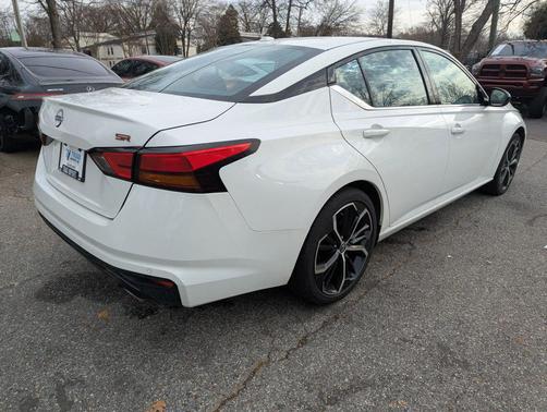 2024 Nissan Altima SR FWD