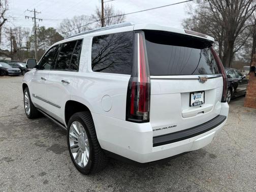 2017 Cadillac Escalade Platinum