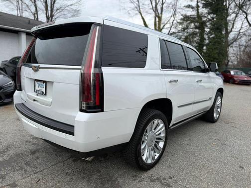 2017 Cadillac Escalade Platinum