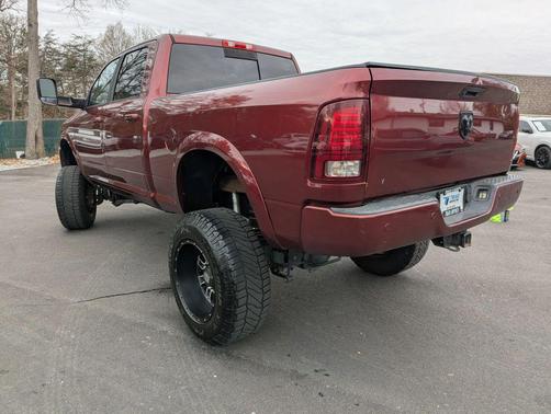 2017 RAM 2500 Laramie Crew Cab 4x4 6'4' Box