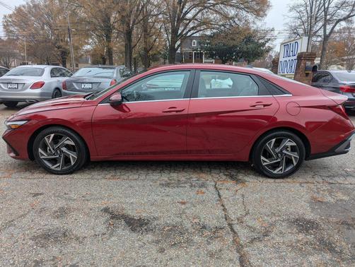 2024 Hyundai ELANTRA Limited