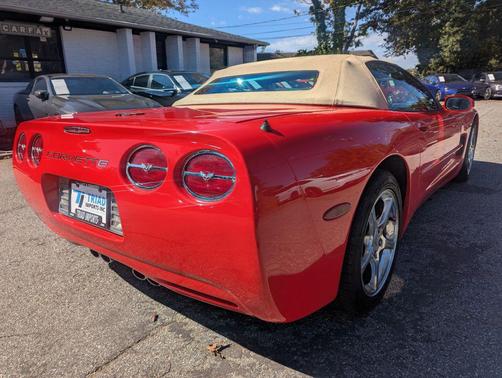 2001 Chevrolet Corvette Base