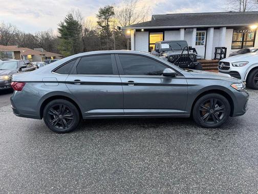 2024 Volkswagen Jetta 1.5T SE