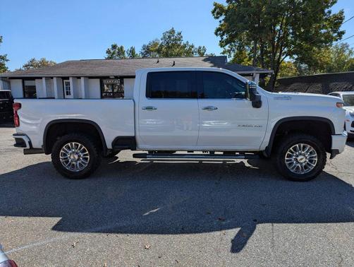 2022 Chevrolet Silverado 2500 High Country