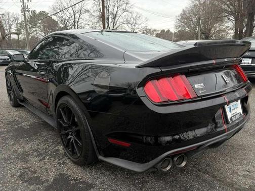 2017 Ford Shelby GT350 Base