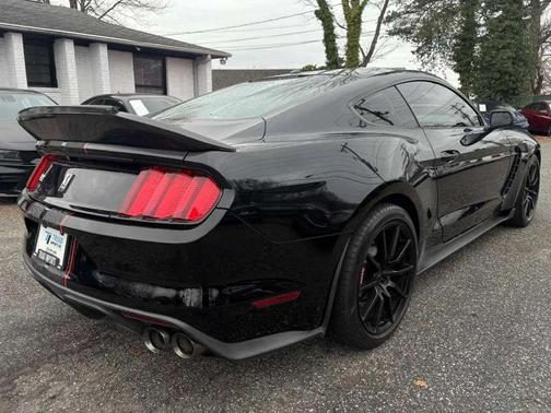 2017 Ford Shelby GT350 Base