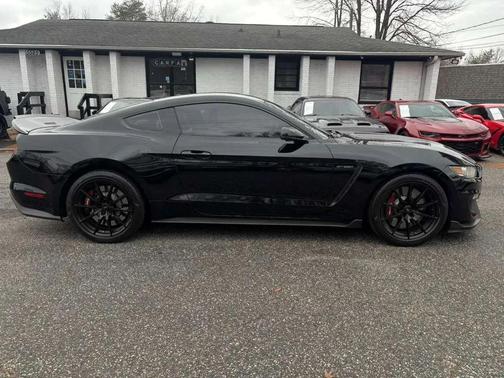 2017 Ford Shelby GT350 Base