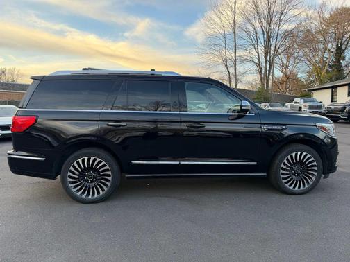 2020 Lincoln Navigator Black Label