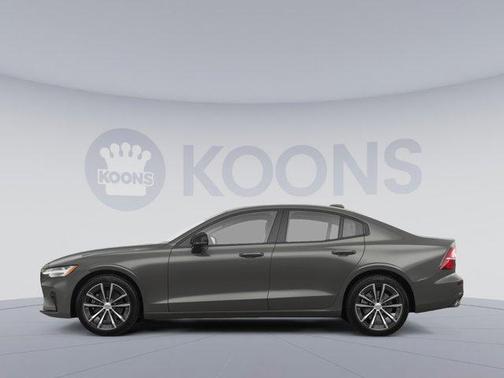 2022 Volvo S60 T5 Momentum