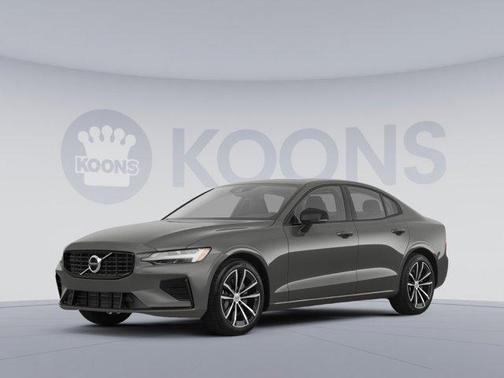 2022 Volvo S60 T5 Momentum