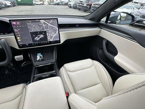 2022 Tesla Model S Plaid