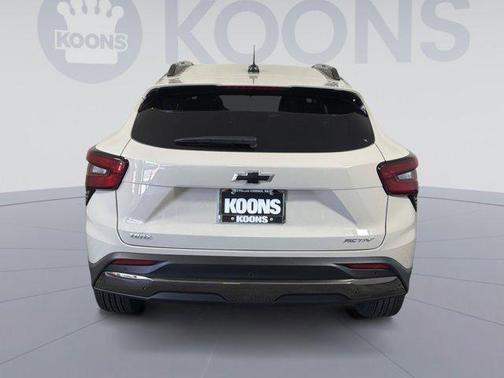 White Sands 2026 Chevrolet Trax FWD ACTIV