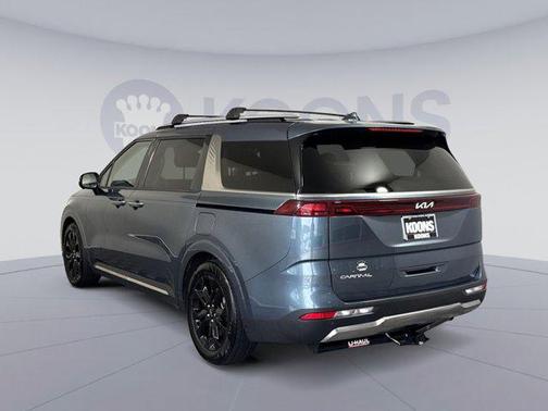 2024 Kia Carnival SX