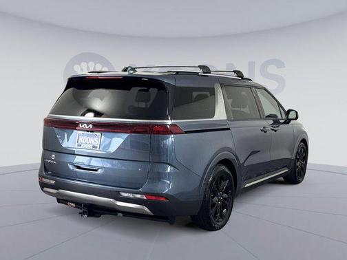 2024 Kia Carnival SX