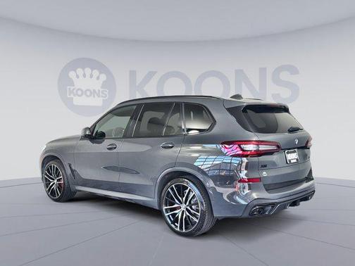 2022 BMW X5 M50i