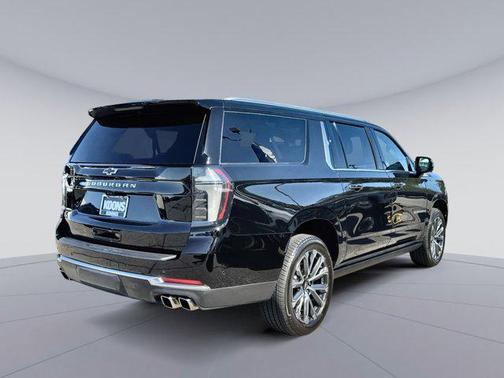2025 Chevrolet Suburban 4WD High Country