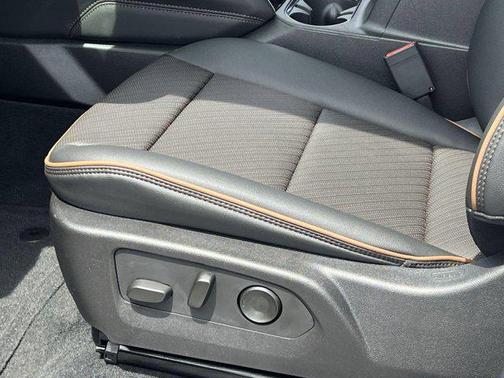 2025 GMC Canyon Base