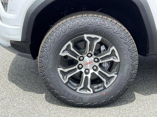 2025 GMC Canyon Base