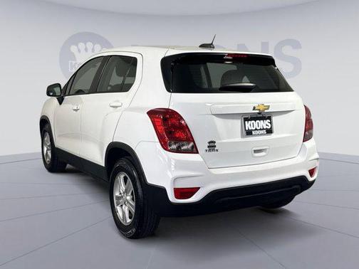 Summit White 2020 Chevrolet Trax LS
