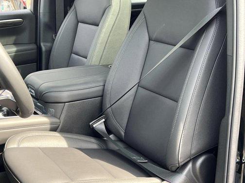 2025 Chevrolet Suburban 4WD Z71
