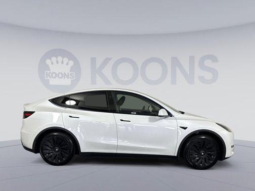2024 Tesla Model Y Long Range Dual Motor All-Wheel Drive