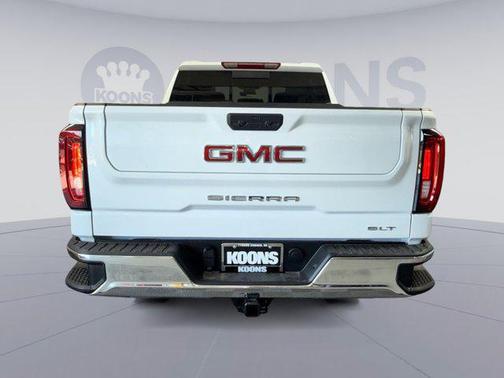 Glacier White Tricoat 2026 GMC Sierra 1500 SLT