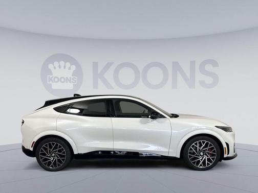 STAR WHITE MET TRI-COAT 2021 Ford Mustang Mach-E GT