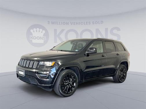 Photo 1 of 25 of 2018 Jeep Grand Cherokee Altitude