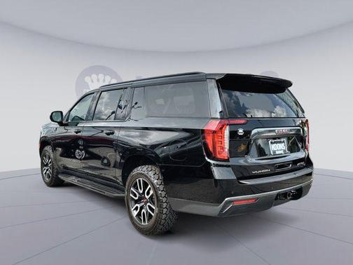 2022 GMC Yukon XL 4WD AT4