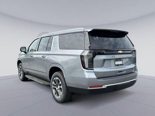 2025 Chevrolet Suburban LT